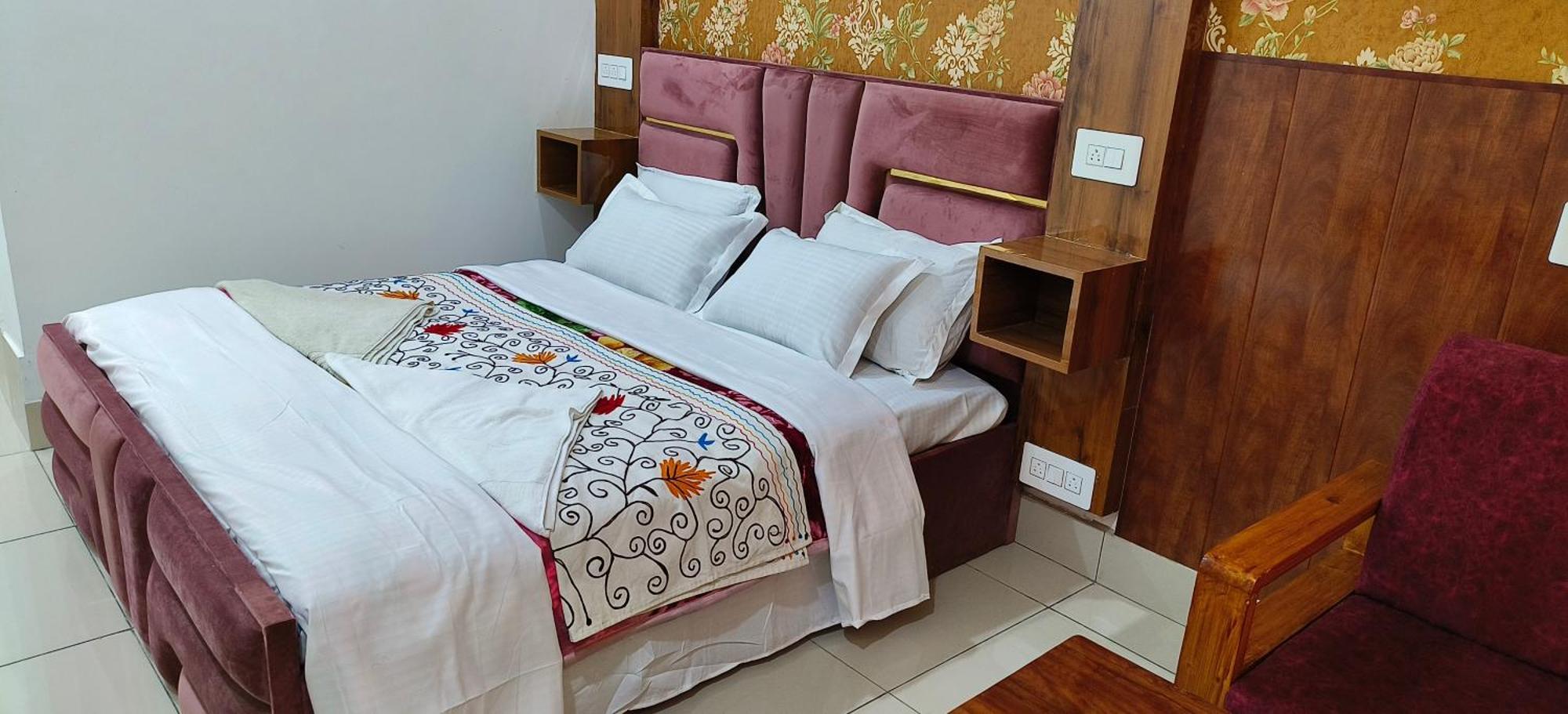 Gulmarg Gs Residency Hotel Bagian luar foto