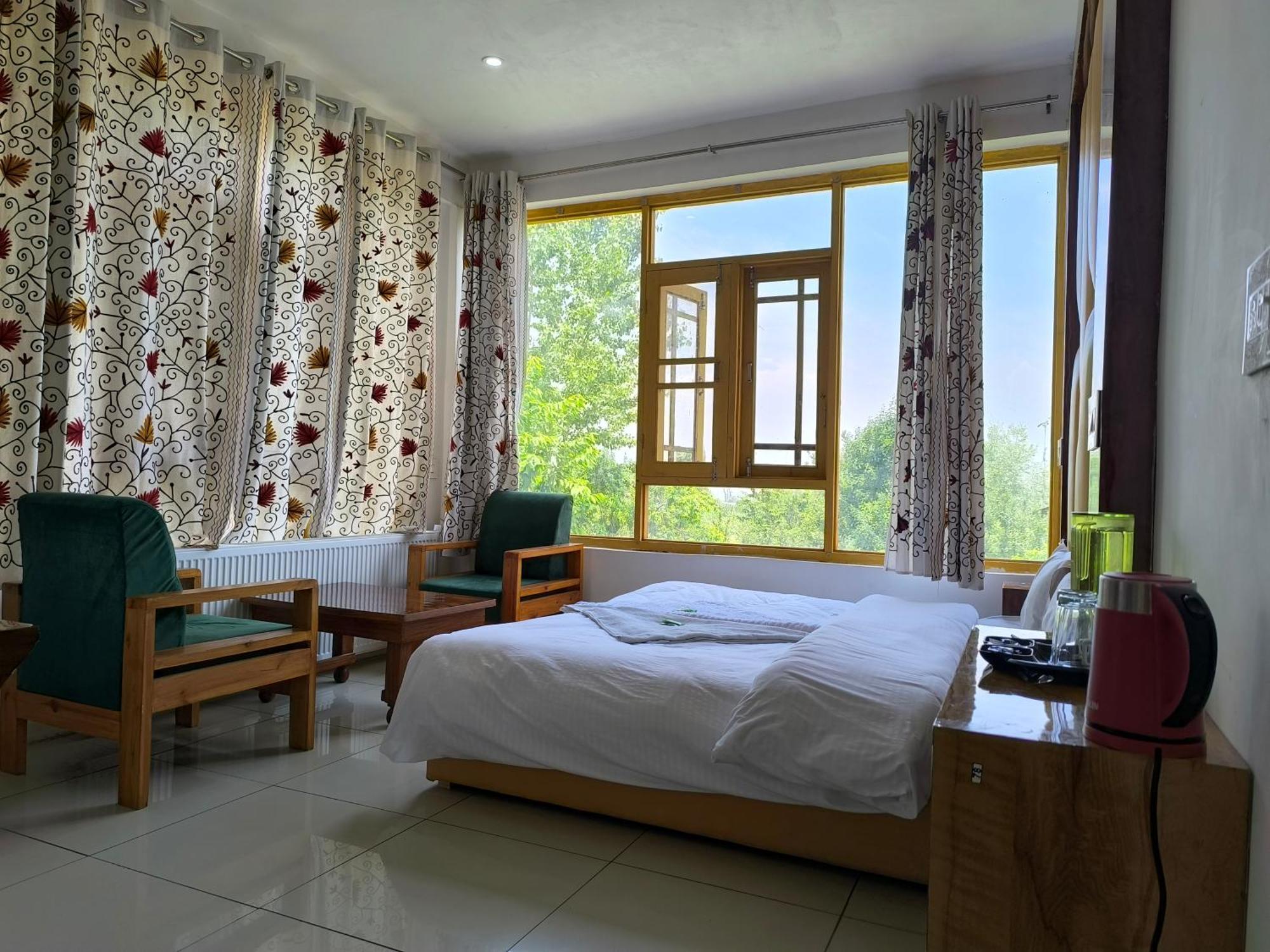 Gulmarg Gs Residency Hotel Bagian luar foto