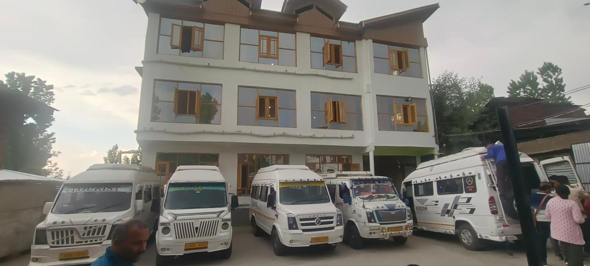Gulmarg Gs Residency Hotel Bagian luar foto