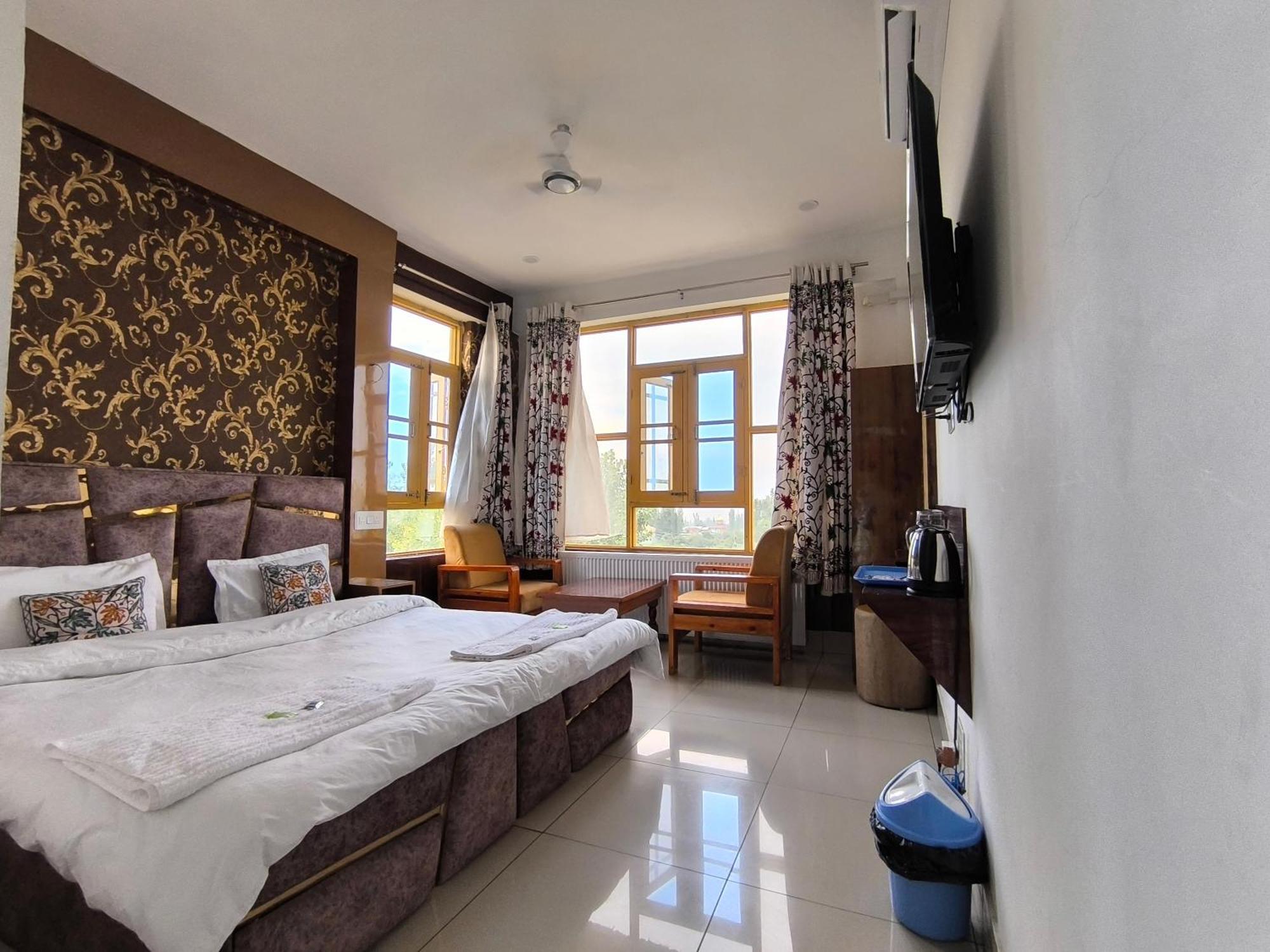 Gulmarg Gs Residency Hotel Bagian luar foto