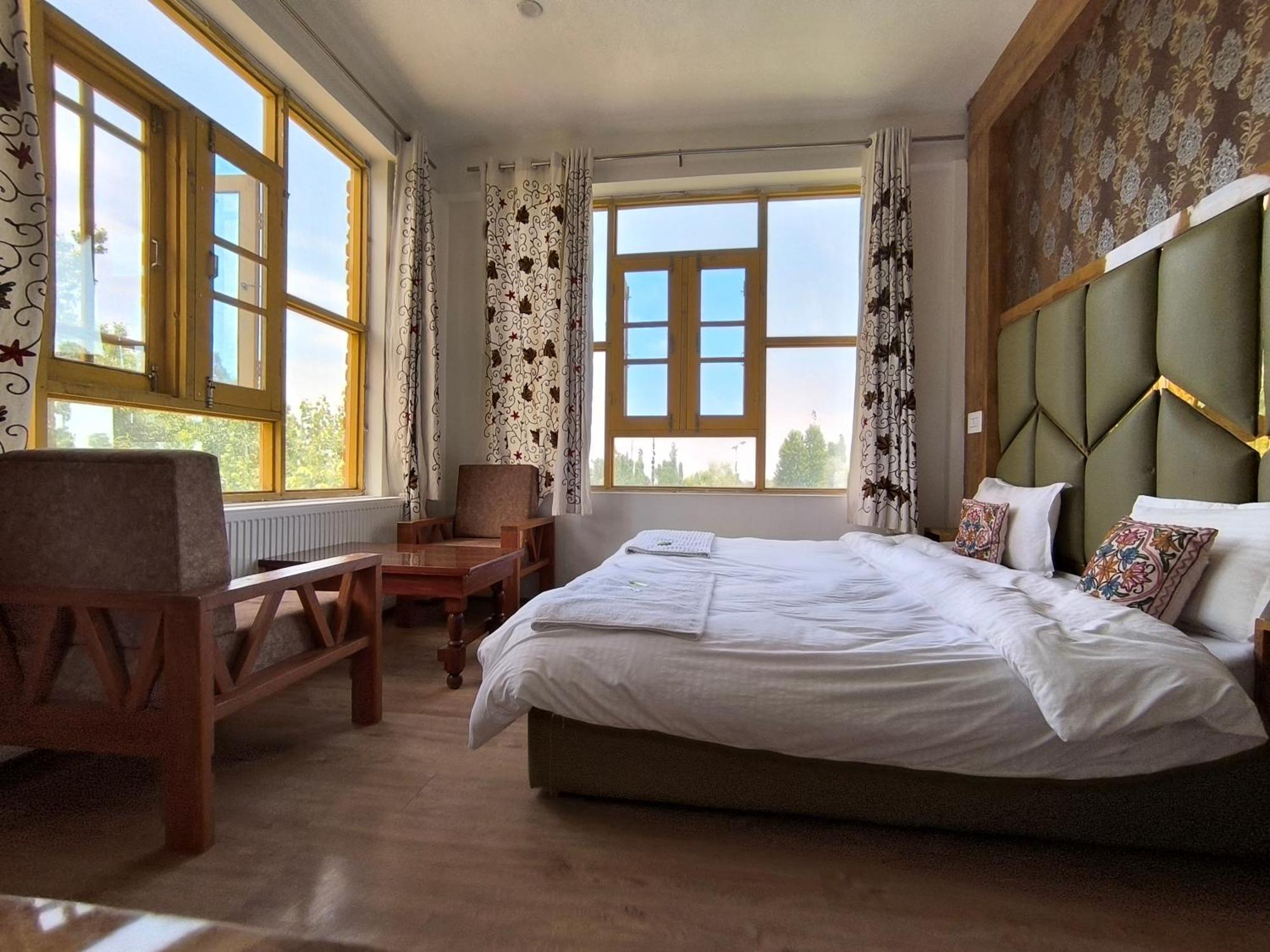 Gulmarg Gs Residency Hotel Bagian luar foto