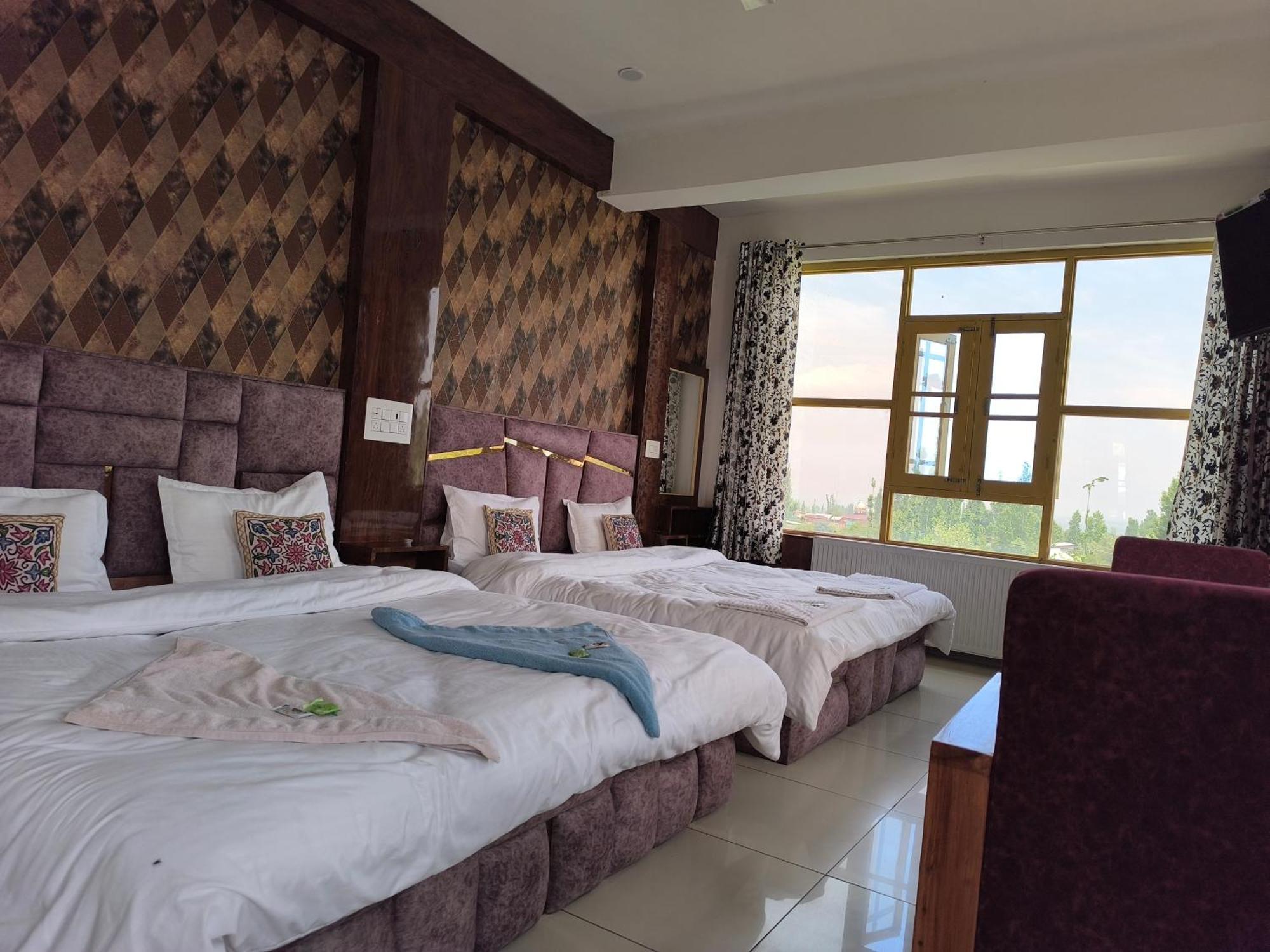 Gulmarg Gs Residency Hotel Bagian luar foto