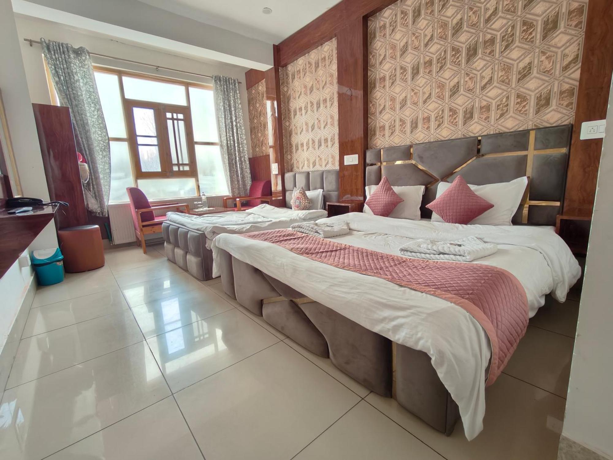 Gulmarg Gs Residency Hotel Ruang foto